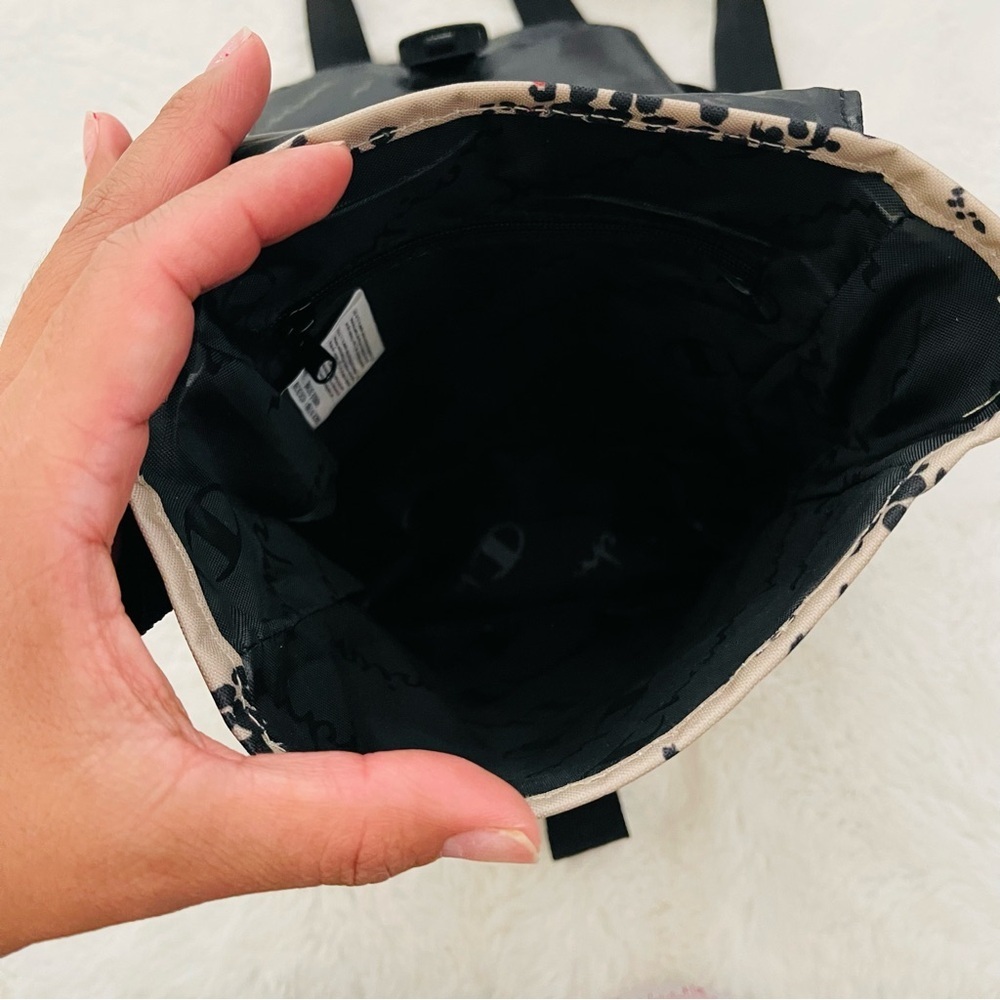 Champion Black and Cream Crossbody Bag - Picture 7 of 9